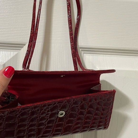 Vintage Mini maroon Faux Crock bag - Picture 3 of 5